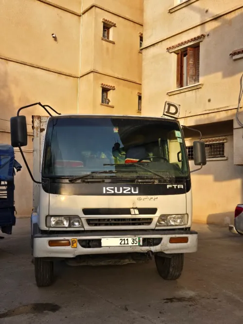 Isuzu FTR 2011