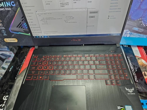 ASUS TUF FX505GE/15.6" Full HD (1920 x 1080 pixels) 60HZ /Processeur : Intel Core i5-8300H/8GB/256 GB SSD/Carte Graphique : GTX 1050 Ti 4GB