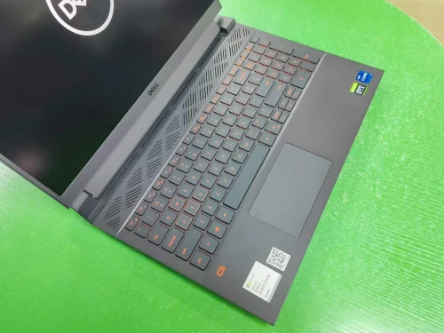 DELL G15 5511/15.6" Full HD(1920 x 1080 pixels) 120HZ /CPU Intel Core i7-11800H (2.30 GHz)/16 GB/512 GB SSD NVMe/Carte Graphique : RTX 3050 4GB