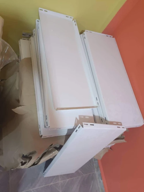 Etagère metalique