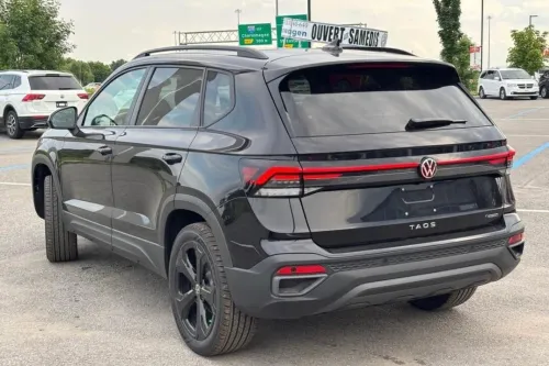 Volkswagen Taos 2026 SE Black 