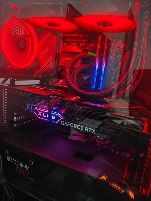 Rtx 4070 ti PNY EXL8 e9ra la description fiha koulech  