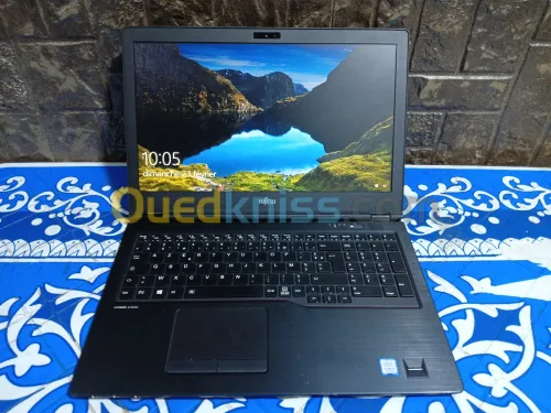 Fujitsu lifebook U i5-8250U  Ghz