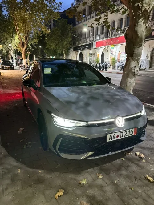 Volkswagen Golf 8 2025 R