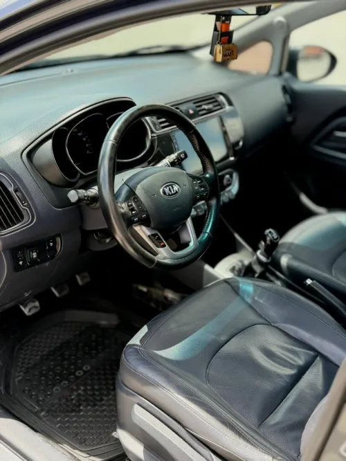 Kia Rio 5 portes 2015 Funny Facelift 