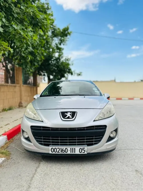 Peugeot 207 2011 Fennec