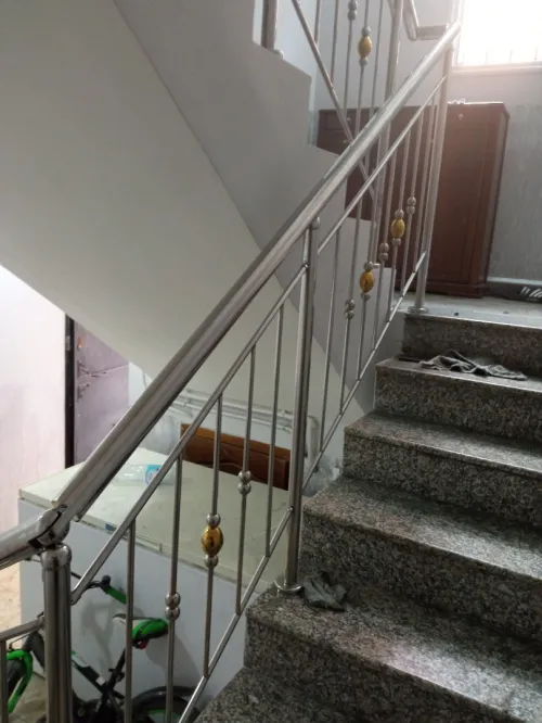 Rampe escalier en inox et garde corps