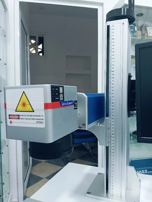 Fiber laser marking machine