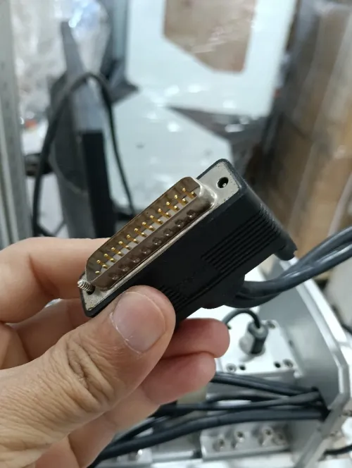 Réparation de machines de marquage au laser à fibre