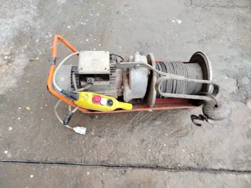 Monte charge made in italy
