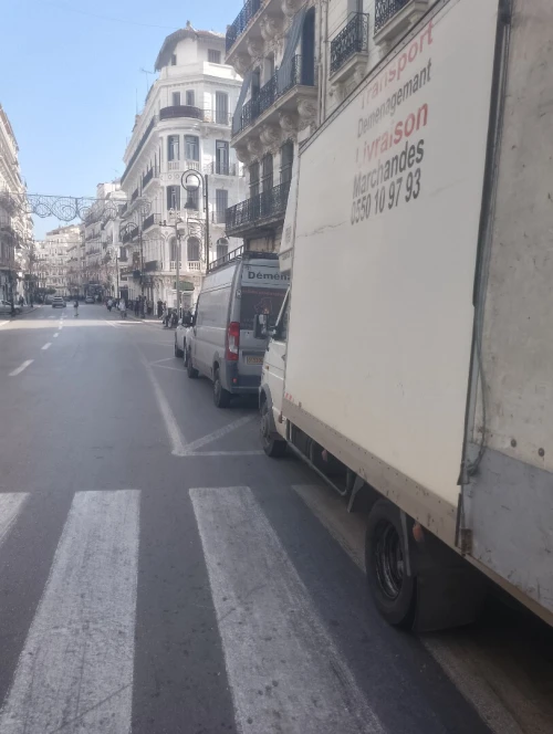 نقل والترحيل الاثاث في كل الاتجاهات  TRANSPORT DÉMÉNAGEMENT//