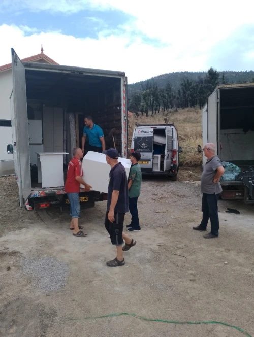 TRANSPORT DÉMÉNAGEMENT (ORAN_ALGER_ORAN) تقل وترحيل الاثاث للخواص و الشركات 