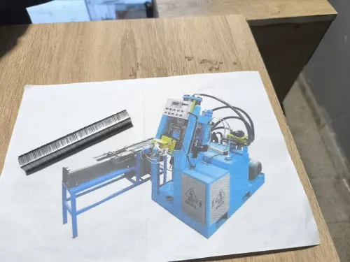 Machine fabrication agrafe