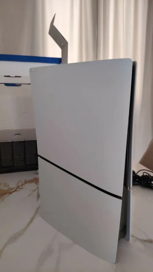 Ps5 slim digital avec deux manettes