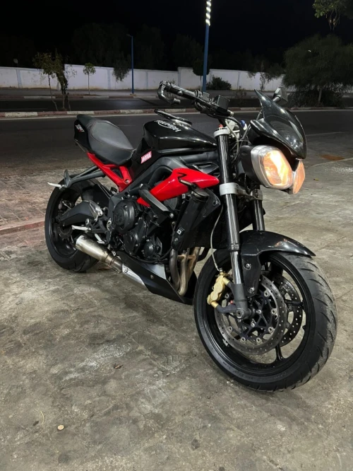 Triumph Street triple 675R 2015