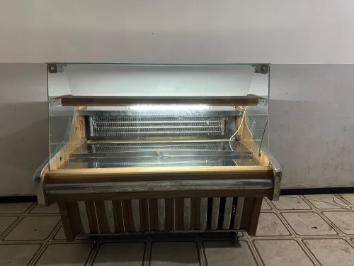 Frigo présentoir 
