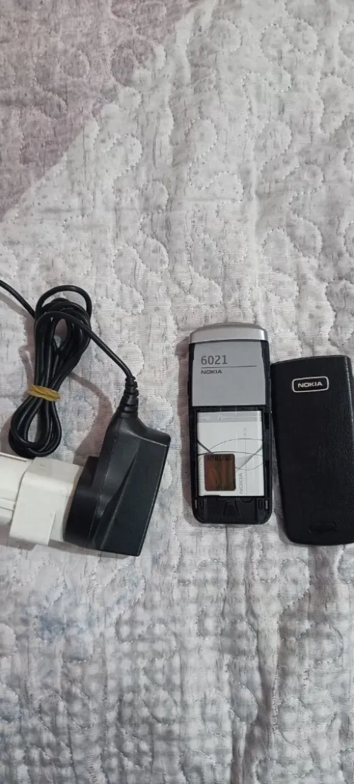 Nokia 6021