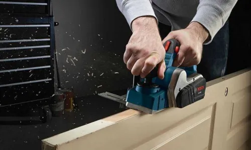 Menuisier qualifie travaux de menuiserie a domicile