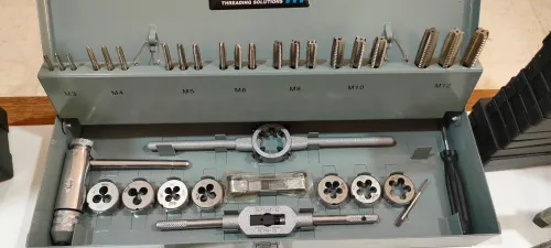 Coffret de tarauds et de filières volkel 
