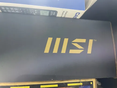 Laptop MSI Gaming / Professionnel  PRESTIGE 14H B12UCX RTX 2050 - I5 12450H - 16G DDR5 - 512 SSD M.2