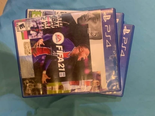 Play 4 slim 1To