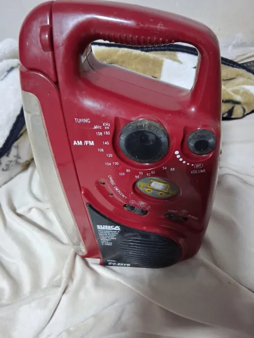 Poste radio tres bon etat ancien