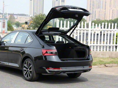 Skoda superb 2025 tsi 280 premium edition