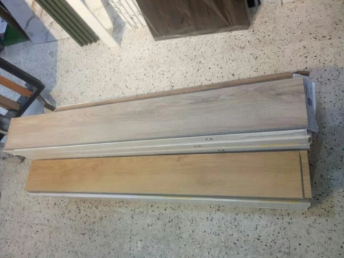 Pose parquet pvc clipssable et autocollant