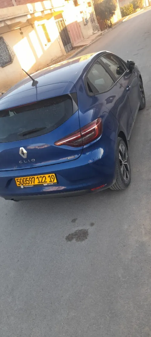 Clio 5 Clio 5 2022 .