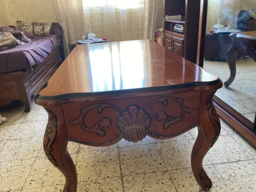 canapé a coffre et table