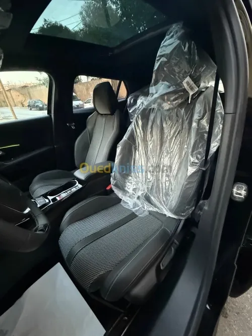 Peugeot 2008 2024 GT