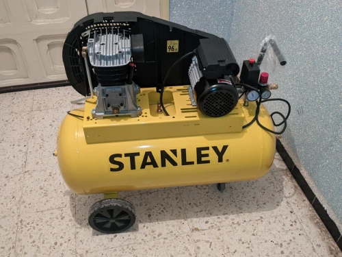 Compresseur Stanley 100litre