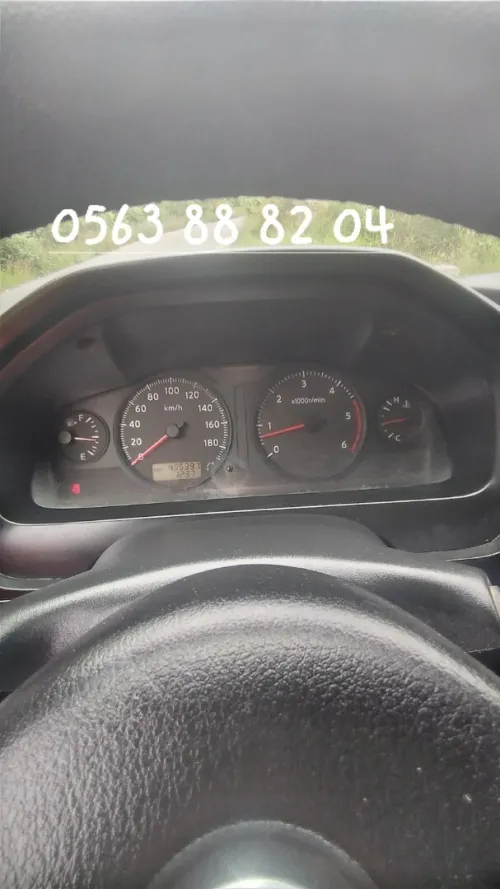 Nissan Urvan 2013
