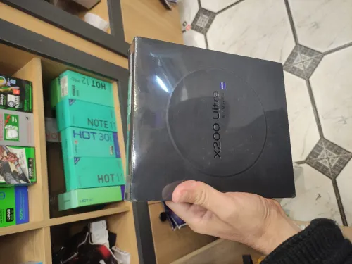 Vivo X200 Ultra