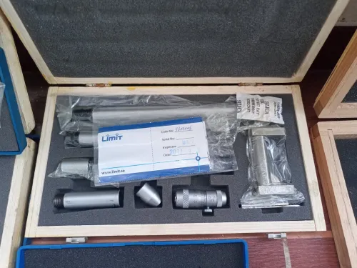 Vent un Lot d'outillage professionnel tour fraiseuse ادوات الخراطة، تور