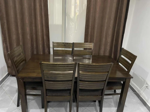 Table 6 chaises