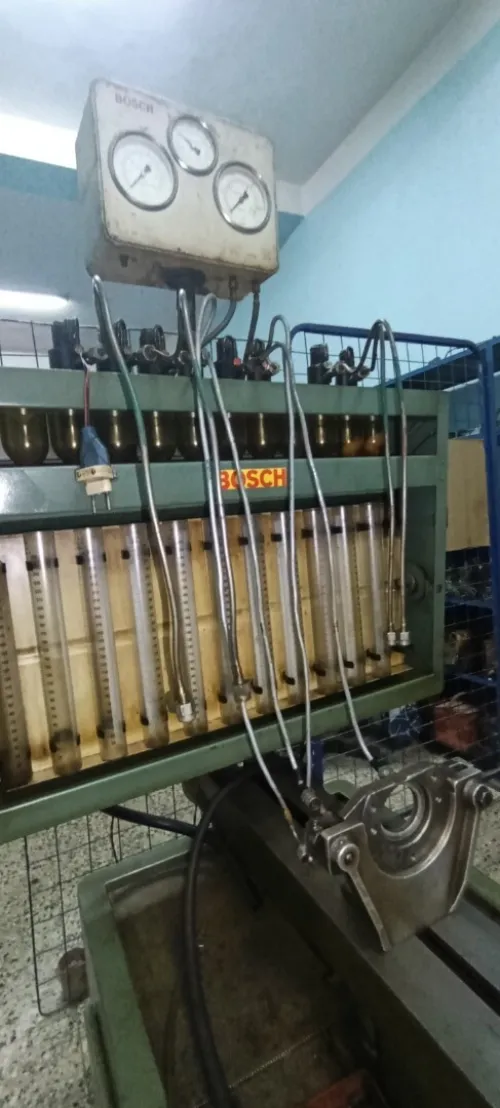 Banc d'essai injection de 8 a 12 cylinders de marque bosh 