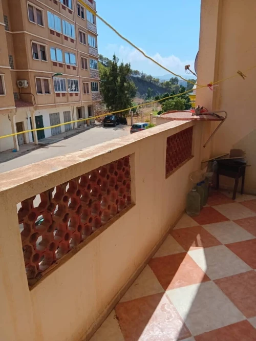 Location Appartement F4 Chlef Tenes
