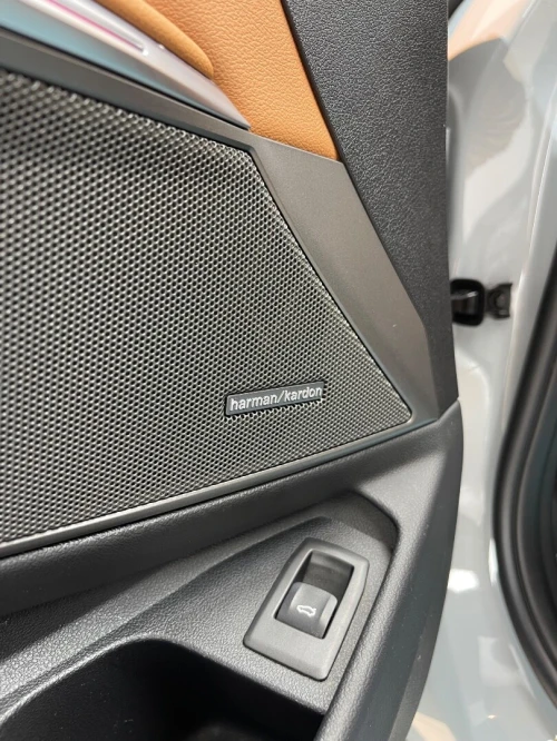 BMW Série 3 2024 M performance