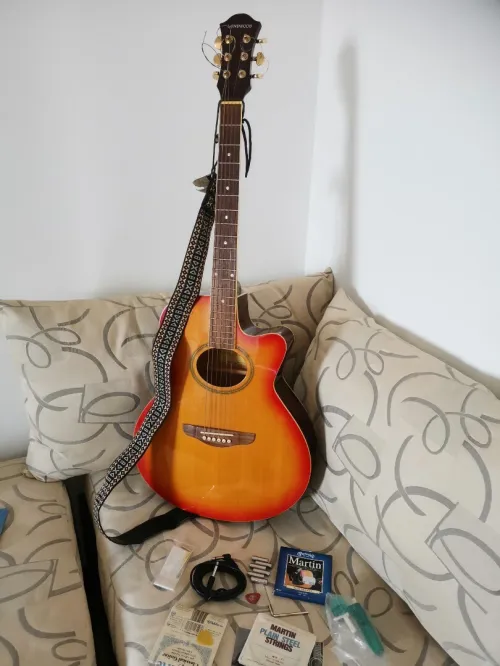 Guitare électro acoustique Luthier 