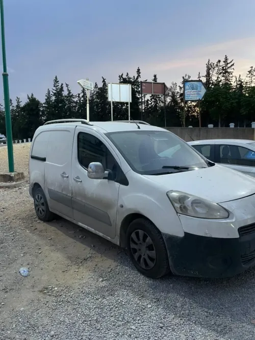 Peugeot Partner 2013 B9