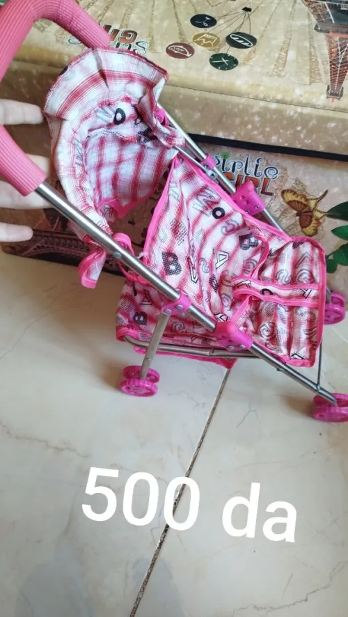 Des poupées