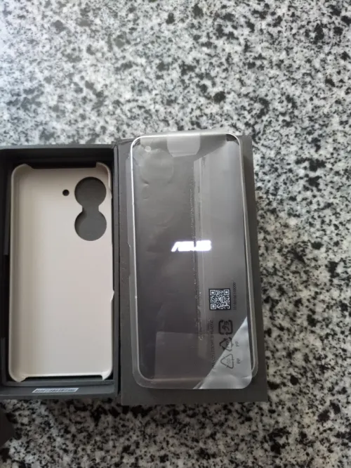 Asus ZenFone 9
