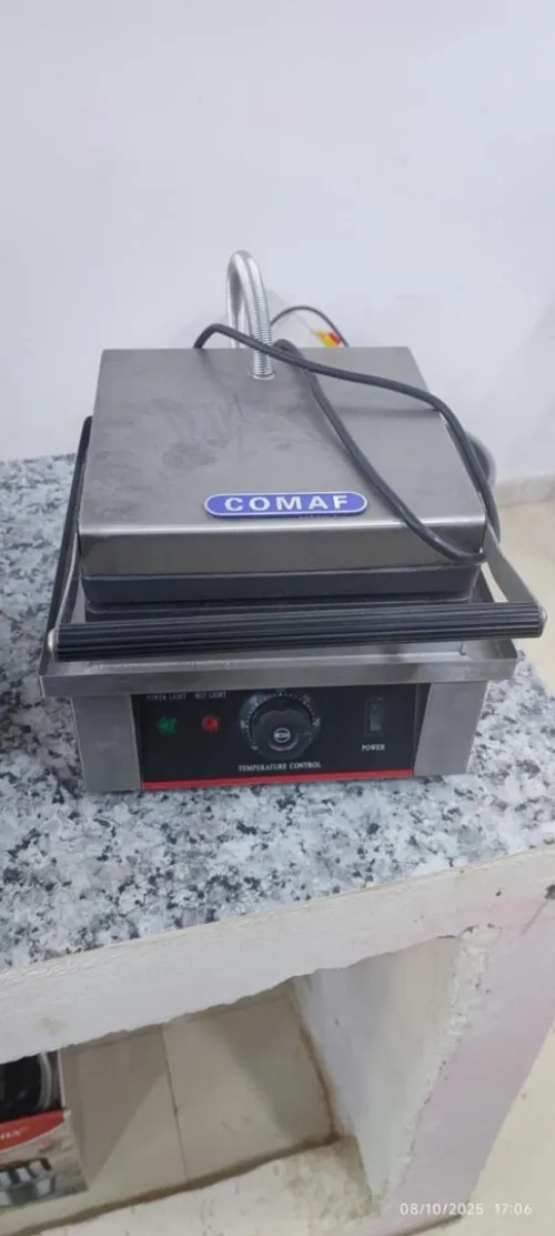 Crêpières, gaufrier, machine à gaufres