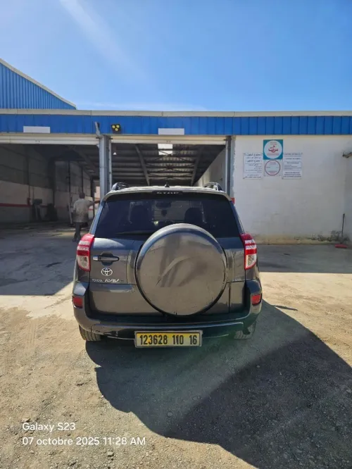 Toyota RAV4 2010 