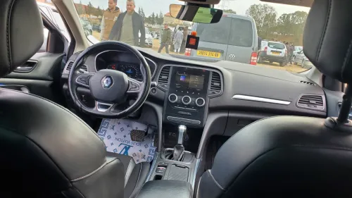 Renault Megane 4  2023 Iconic