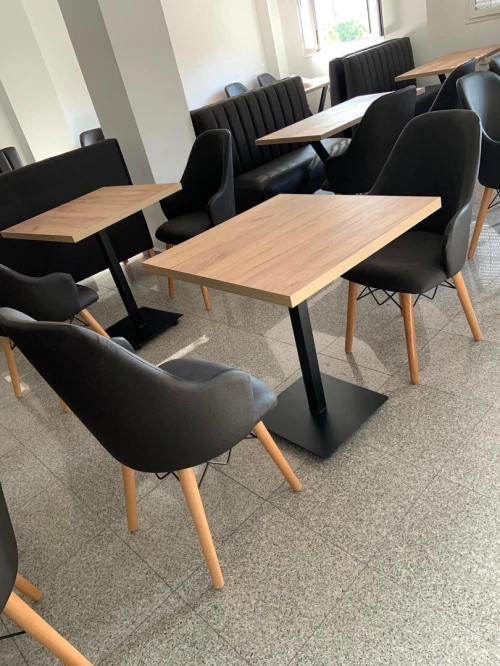 Banquette table pizzeria 