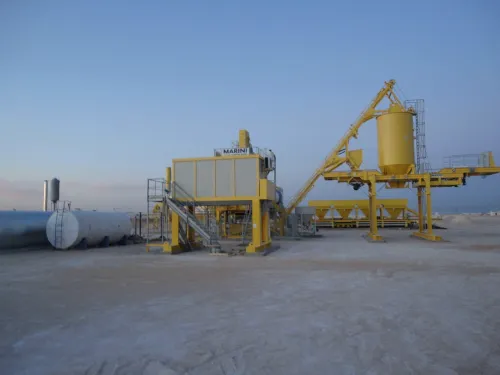 Vente d'enrobé sous trémie (Centrale mobile) Marque MARINI بيع الاسفلت تحت الجسر (المحطة متنقلة)