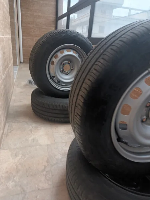 Pneus plus jantes doblo continantal