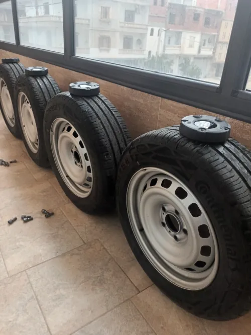 Pneus plus jantes doblo continantal